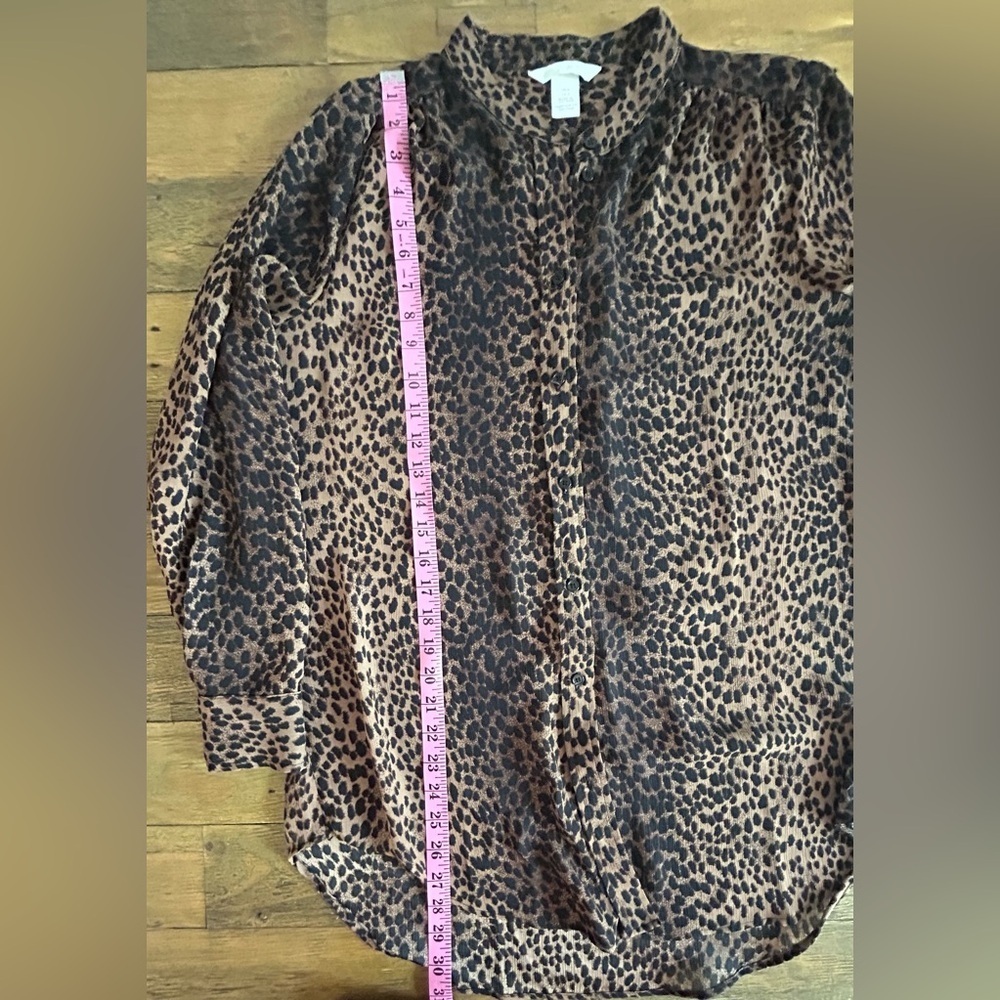 H&M Cheetah Print Sheer Tunic Style Button up Top Long Sleeves Brown and Black - Picture 9 of 12